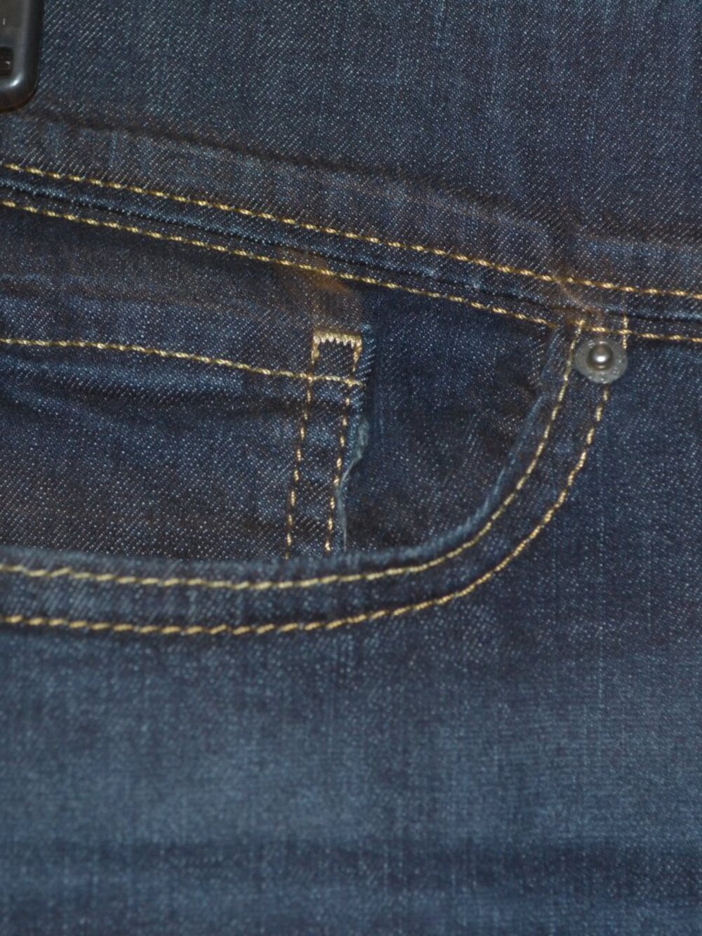 Signature by Levi Strauss Gold Women’s Skinny Jeans Dark Wash Stretch Denim - Picture 3 of 8